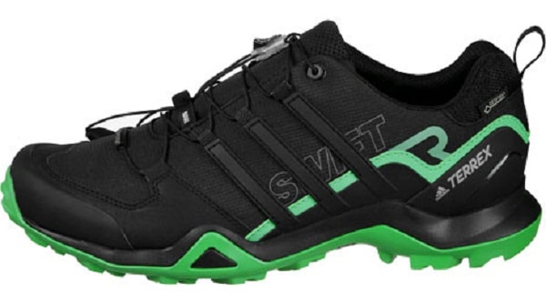 12 Sepatu Gunung Terbaik Beserta Harga dan Spesifikasinya