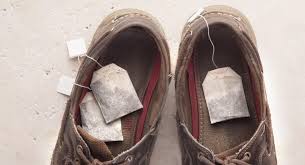 Cara menghilangkan bau pada sepatu